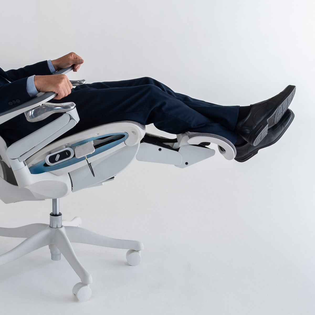 Cadeira Ergonômica de Ajuste Elétrico Elements EOS